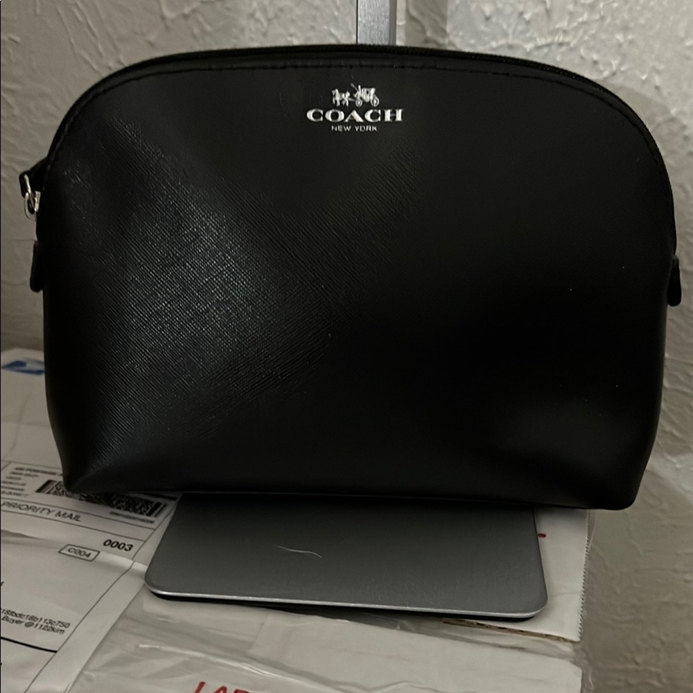 Coach Black Toiletry Bag Essential Travel Companion - Picture 1 of 1